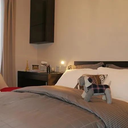 Studio For 3 In The Center Of Paris